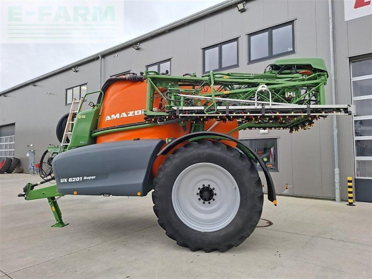 Amazone ux 6201 super - Maşină de erbicidat tractata: Foto 4 Amazone ux 6201 super - Maşină de erbicidat tractata: Foto 4