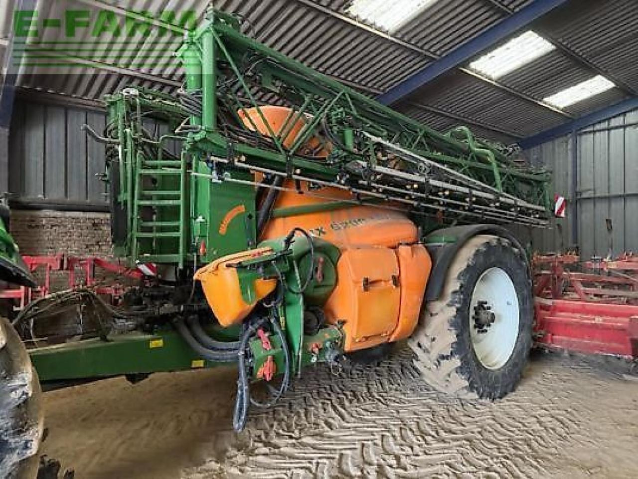Amazone ux5200 - Maşină de erbicidat tractata: Foto 1 Amazone ux5200 - Maşină de erbicidat tractata: Foto 1
