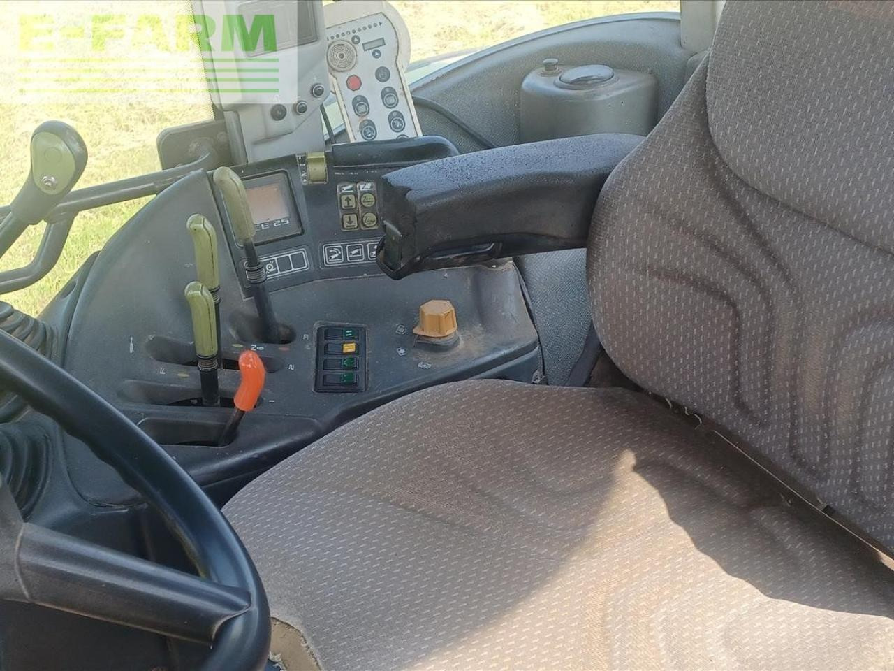 CLAAS ARES 826 - Tractor agricol: Foto 2 CLAAS ARES 826 - Tractor agricol: Foto 2