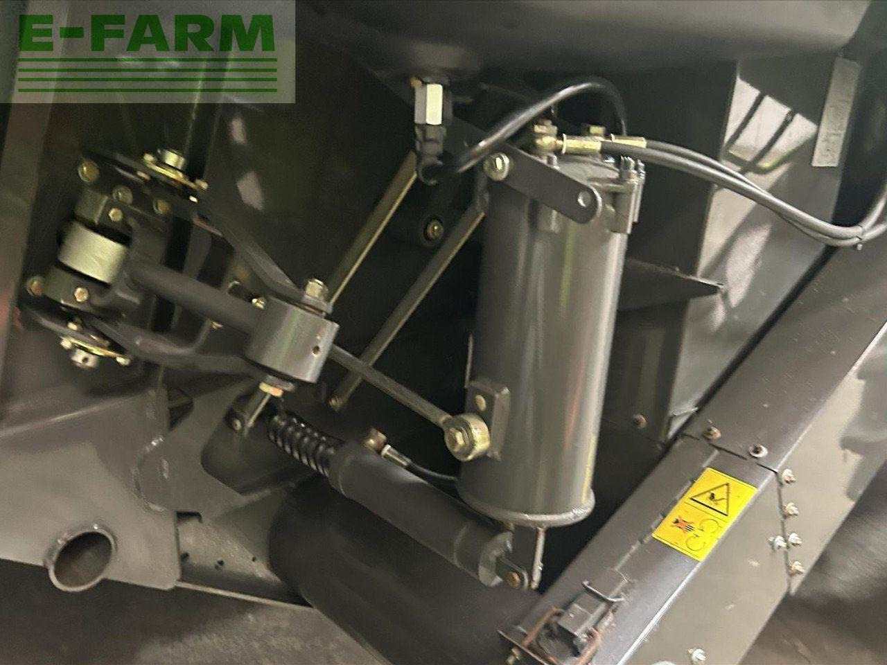 CLAAS LEXION 650 - Combină de recoltat cereale: Foto 4 CLAAS LEXION 650 - Combină de recoltat cereale: Foto 4