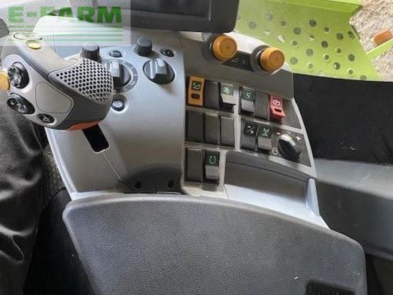 CLAAS LEXION 760 4WD - Combină de recoltat cereale: Foto 5 CLAAS LEXION 760 4WD - Combină de recoltat cereale: Foto 5