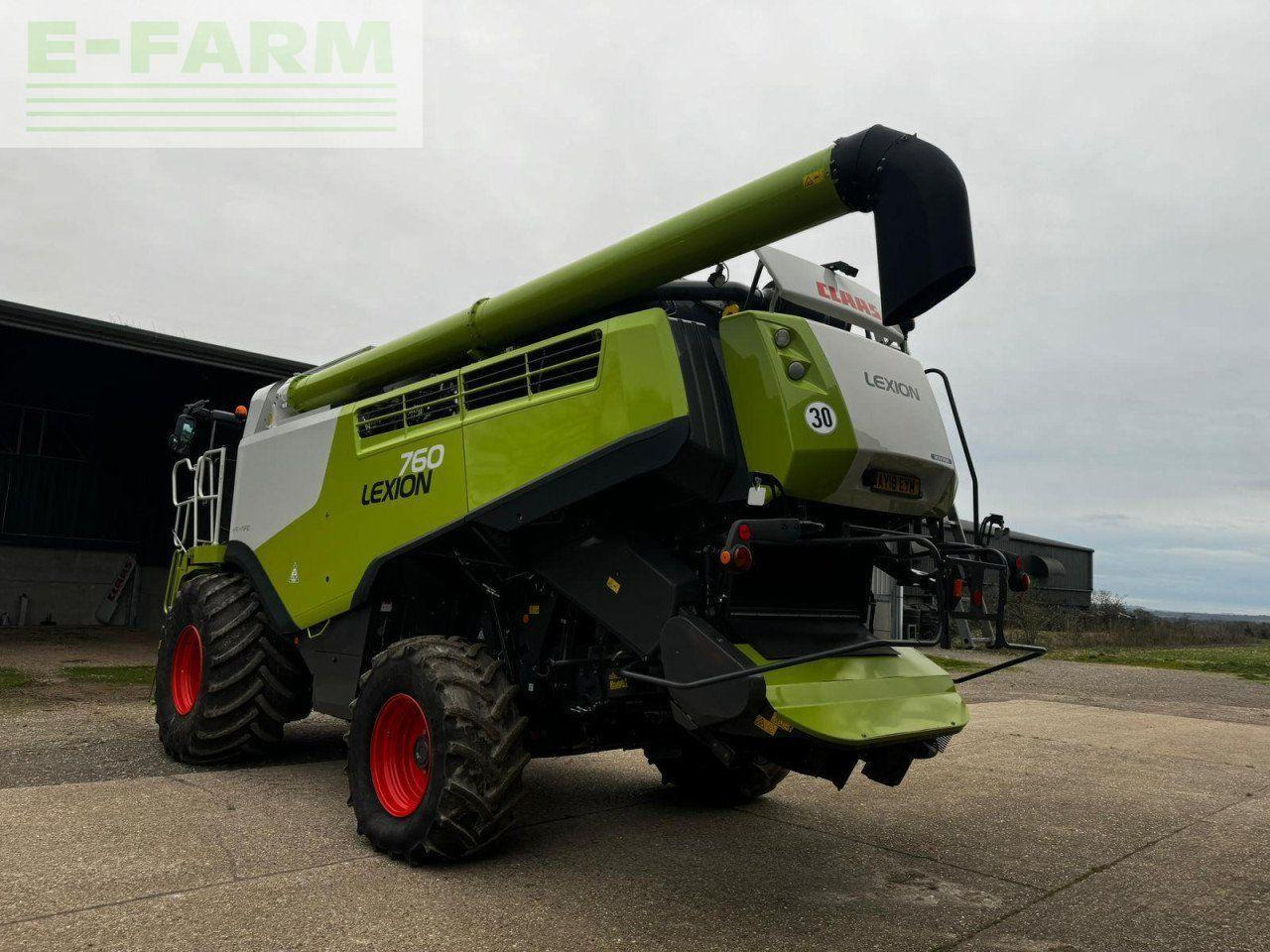 CLAAS LEXION 760M - Combină de recoltat cereale: Foto 3 CLAAS LEXION 760M - Combină de recoltat cereale: Foto 3