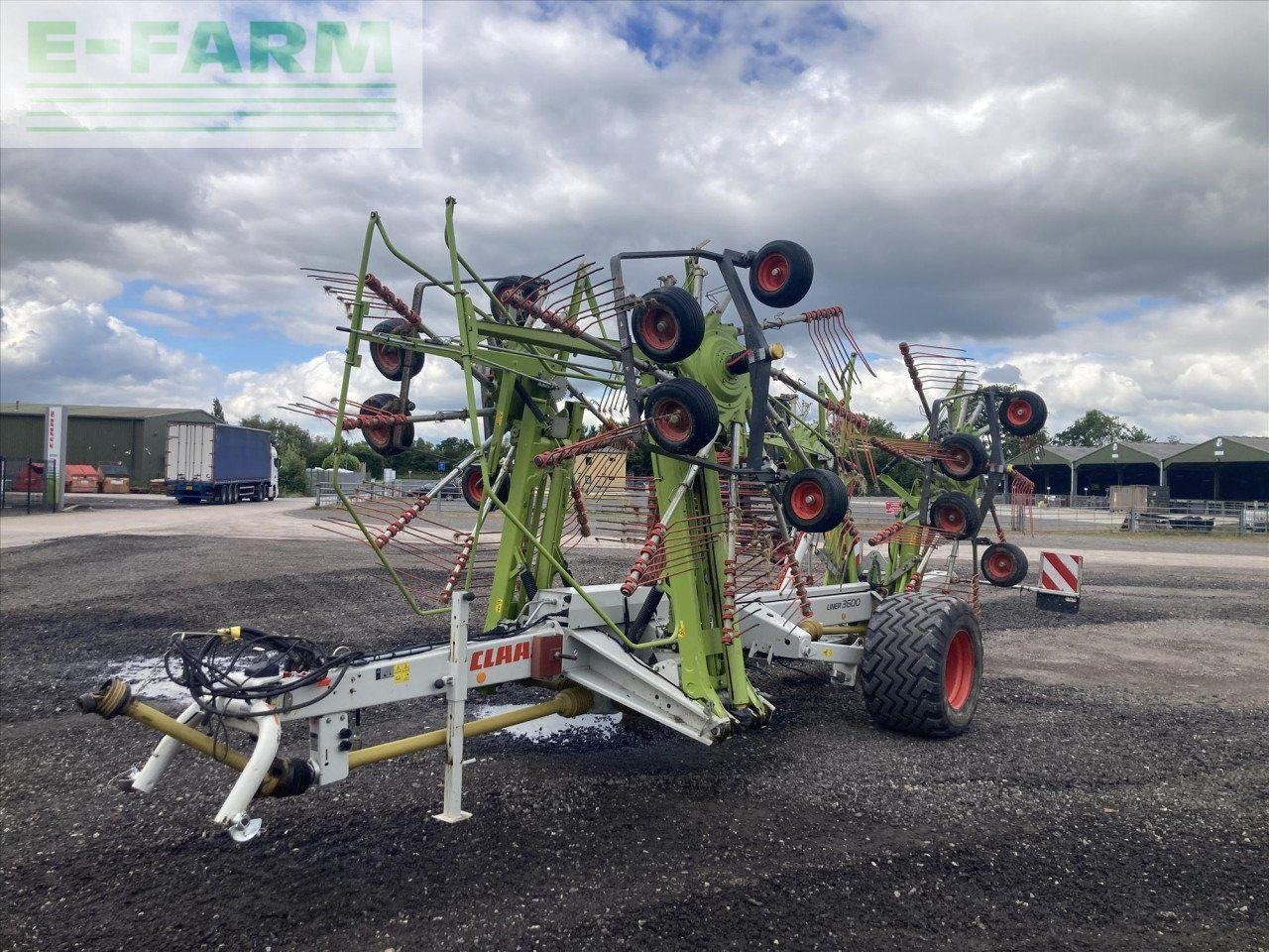 CLAAS LINER 3600 - Maşină de întors fânul: Foto 2 CLAAS LINER 3600 - Maşină de întors fânul: Foto 2