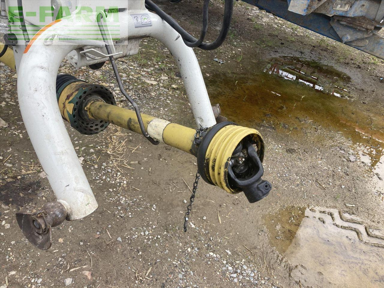 CLAAS LINER 3600 HH - Maşină de întors fânul: Foto 3 CLAAS LINER 3600 HH - Maşină de întors fânul: Foto 3