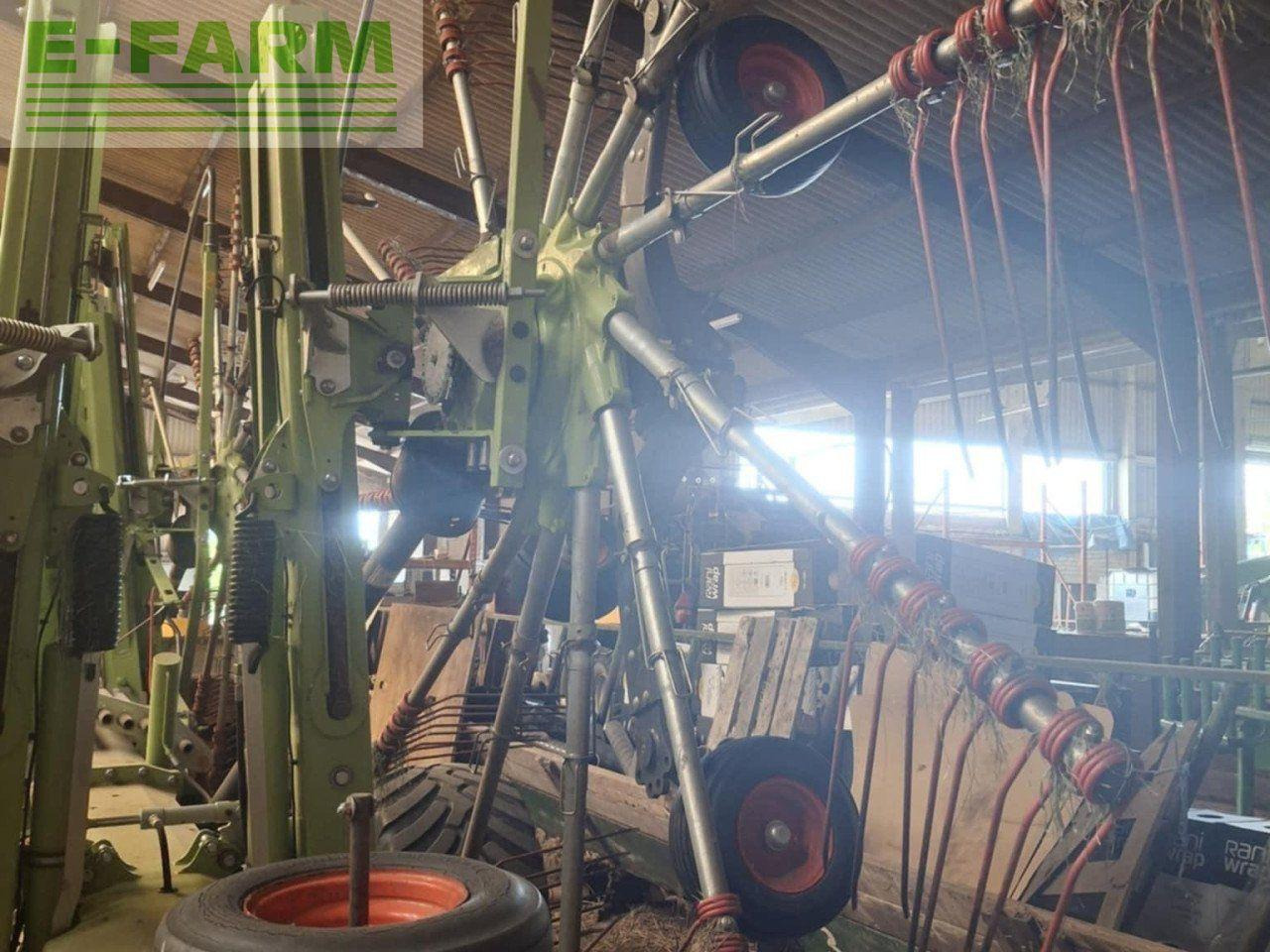 CLAAS LINER 4800 - Maşină de întors fânul: Foto 2 CLAAS LINER 4800 - Maşină de întors fânul: Foto 2