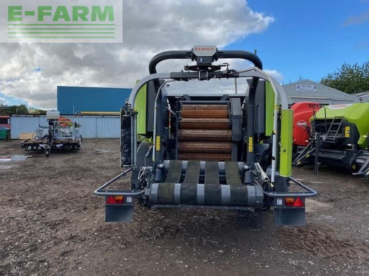 CLAAS ROLLANT 455 UNIWRAP - Presă baloţi dreptunghiulari: Foto 3 CLAAS ROLLANT 455 UNIWRAP - Presă baloţi dreptunghiulari: Foto 3