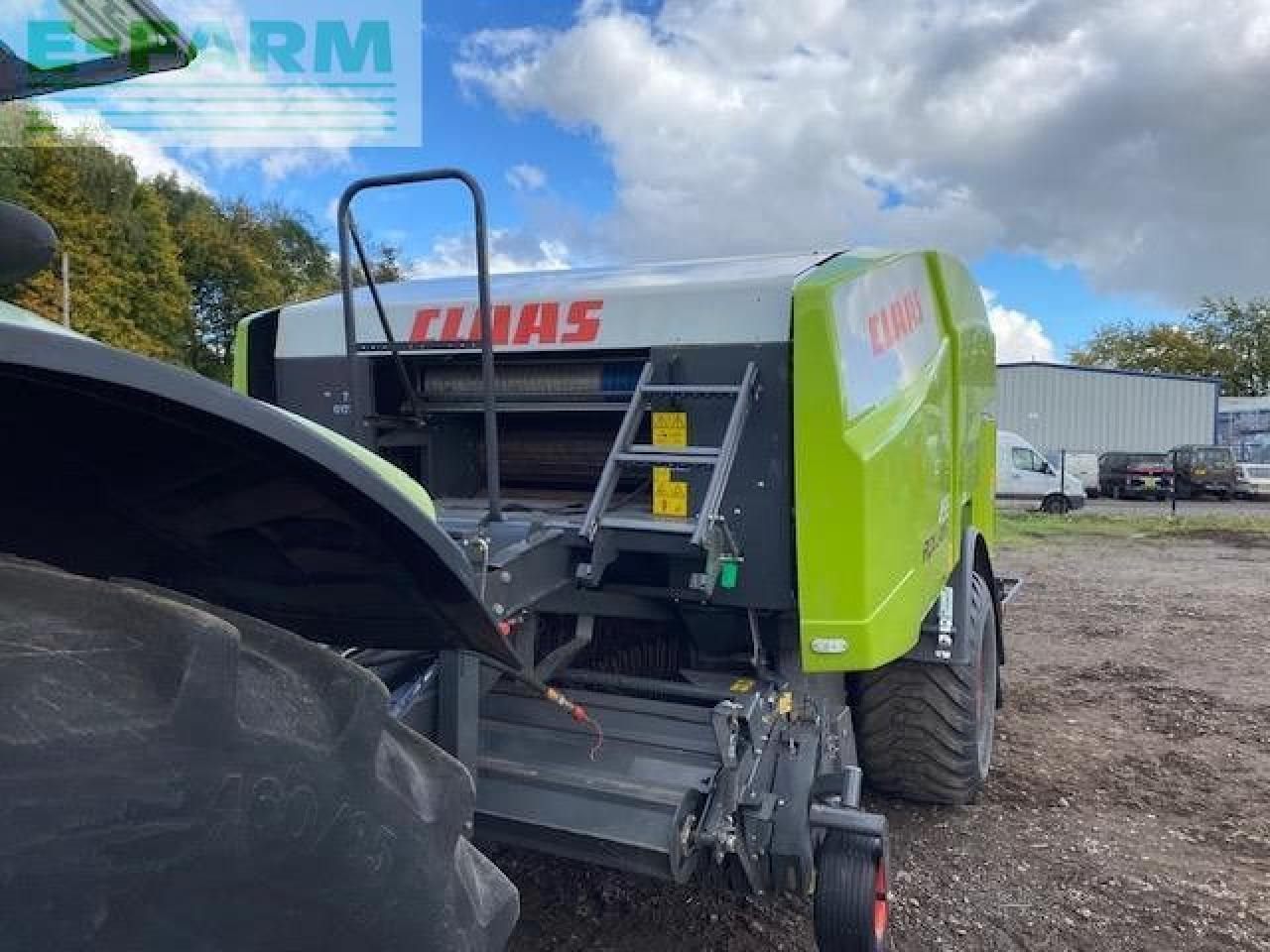 CLAAS ROLLANT 455 UNIWRAP - Presă baloţi dreptunghiulari: Foto 2 CLAAS ROLLANT 455 UNIWRAP - Presă baloţi dreptunghiulari: Foto 2