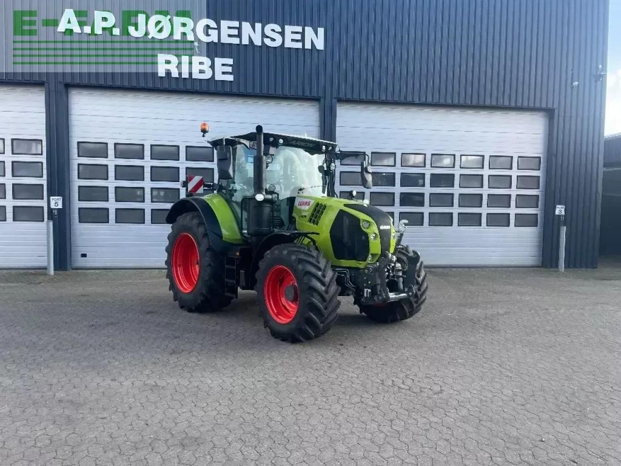 CLAAS arion 550 cmatic CMATIC - Tractor agricol: Foto 3 CLAAS arion 550 cmatic CMATIC - Tractor agricol: Foto 3