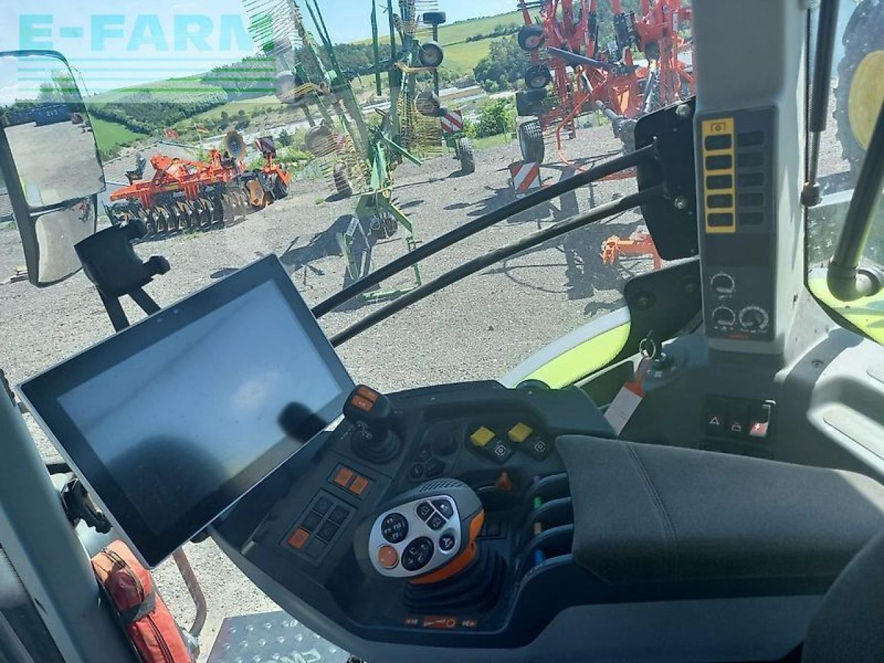 CLAAS arion 660 cmatic - Tractor agricol: Foto 5 CLAAS arion 660 cmatic - Tractor agricol: Foto 5