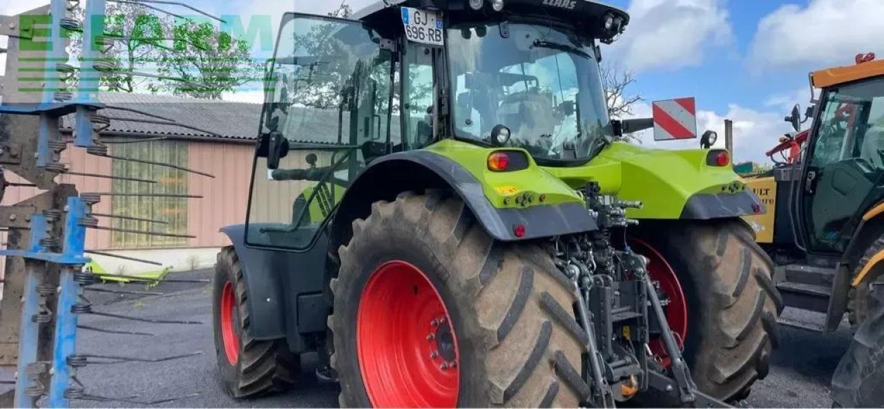 CLAAS arion 660 cmatic cis+ CMATIC CIS+ - Tractor agricol: Foto 3 CLAAS arion 660 cmatic cis+ CMATIC CIS+ - Tractor agricol: Foto 3