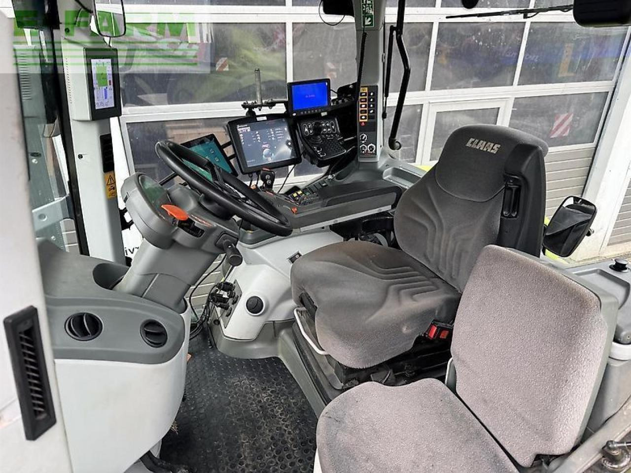 CLAAS axion 810 cis+ cmati CMATIC CIS+ - Tractor agricol: Foto 4 CLAAS axion 810 cis+ cmati CMATIC CIS+ - Tractor agricol: Foto 4