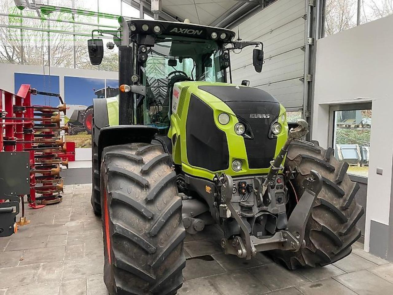 CLAAS axion 870 c-matic CMATIC - Tractor agricol: Foto 1 CLAAS axion 870 c-matic CMATIC - Tractor agricol: Foto 1