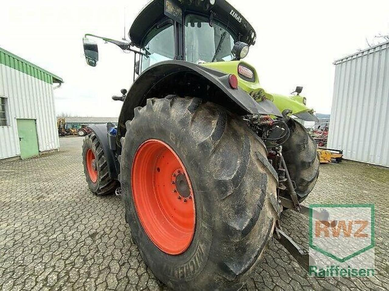 CLAAS axion 870 cmatic CMATIC - Tractor agricol: Foto 5 CLAAS axion 870 cmatic CMATIC - Tractor agricol: Foto 5