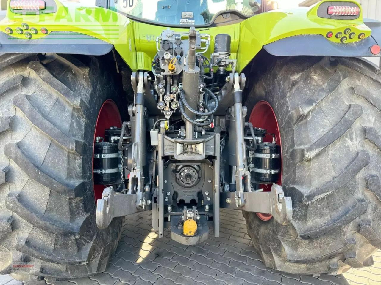 CLAAS axion 870 cmatic cis+ CMATIC CIS+ - Tractor agricol: Foto 3 CLAAS axion 870 cmatic cis+ CMATIC CIS+ - Tractor agricol: Foto 3