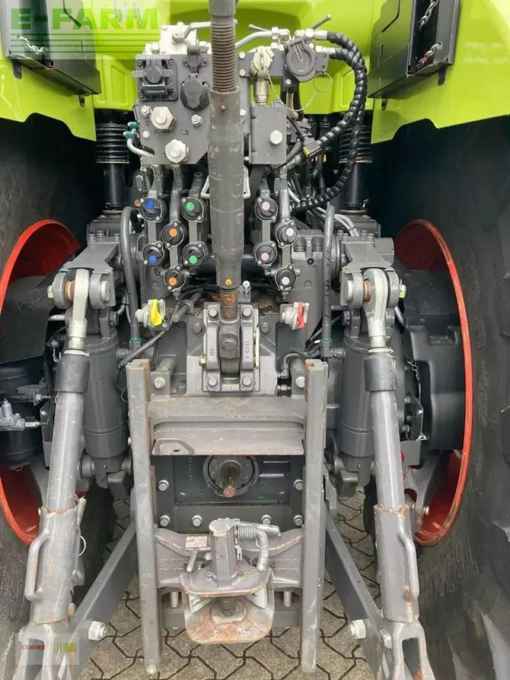 CLAAS axion 950 cmatic - Tractor agricol: Foto 4 CLAAS axion 950 cmatic - Tractor agricol: Foto 4