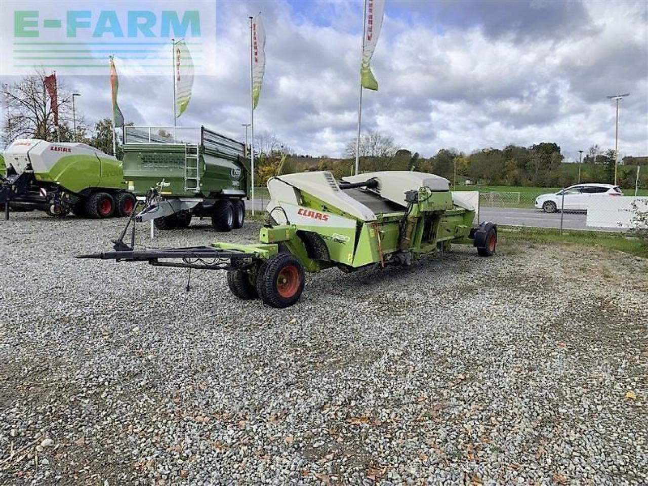 CLAAS direct disc 520 - Utilaje pentru maşină de recoltat furaj: Foto 3 CLAAS direct disc 520 - Utilaje pentru maşină de recoltat furaj: Foto 3