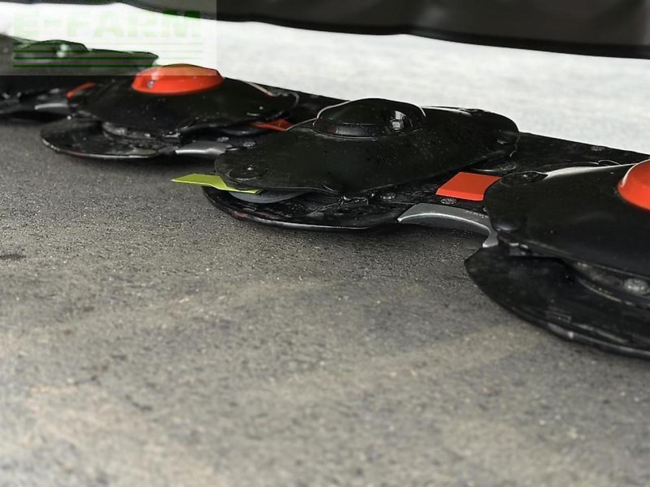 CLAAS disco 8500 trend - Cositoare: Foto 4 CLAAS disco 8500 trend - Cositoare: Foto 4