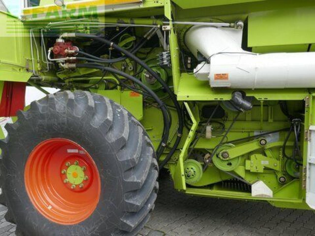 CLAAS dominator 208 mega - Combină de recoltat cereale: Foto 5 CLAAS dominator 208 mega - Combină de recoltat cereale: Foto 5