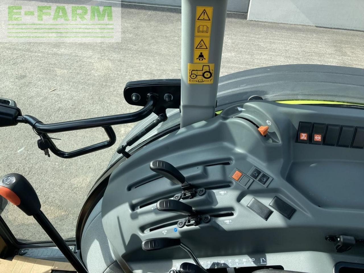 CLAAS elios 210 - Tractor agricol: Foto 5 CLAAS elios 210 - Tractor agricol: Foto 5