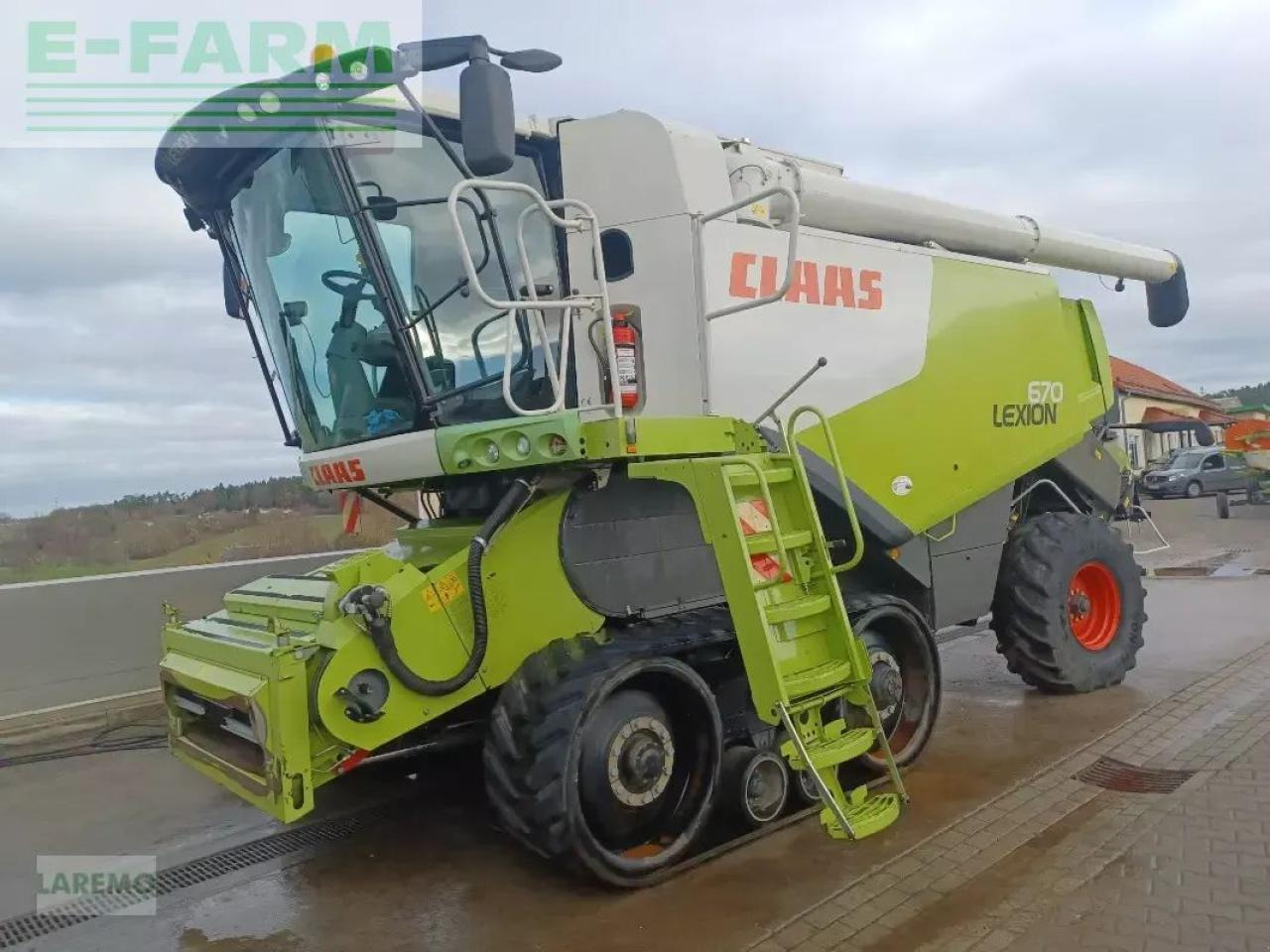CLAAS lexion 670 tt terratrac v 900 - Combină de recoltat cereale: Foto 1 CLAAS lexion 670 tt terratrac v 900 - Combină de recoltat cereale: Foto 1