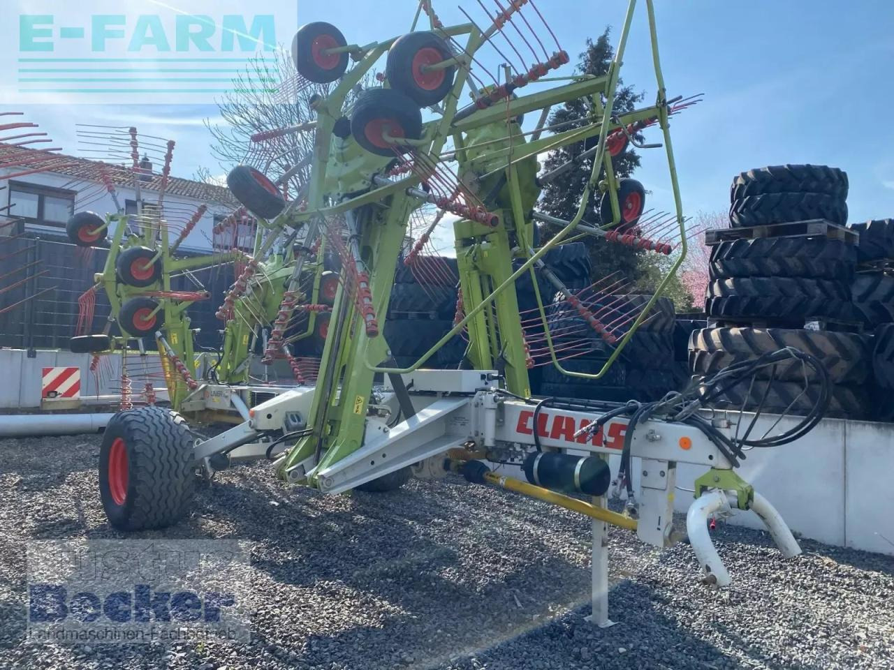 CLAAS liner 3000 - Maşină de întors fânul: Foto 1 CLAAS liner 3000 - Maşină de întors fânul: Foto 1