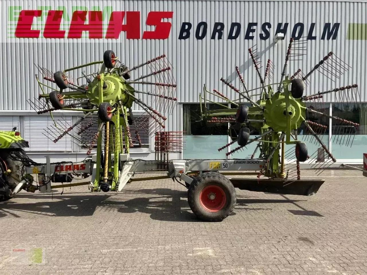 CLAAS liner 3000 - Maşină de întors fânul: Foto 1 CLAAS liner 3000 - Maşină de întors fânul: Foto 1