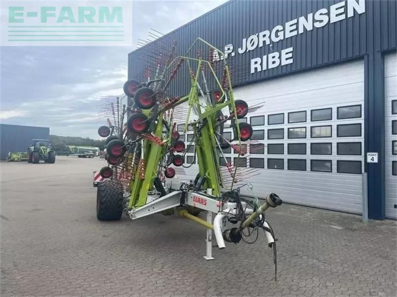 CLAAS liner 3600 - Maşină de întors fânul: Foto 5 CLAAS liner 3600 - Maşină de întors fânul: Foto 5