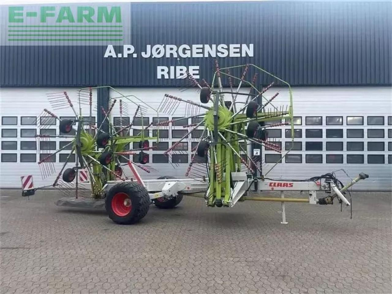 CLAAS liner 3600 - Maşină de întors fânul: Foto 1 CLAAS liner 3600 - Maşină de întors fânul: Foto 1