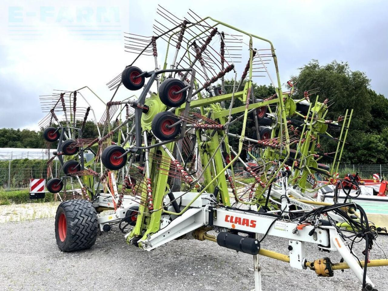 CLAAS liner 3600 comfort - Maşină de întors fânul: Foto 1 CLAAS liner 3600 comfort - Maşină de întors fânul: Foto 1