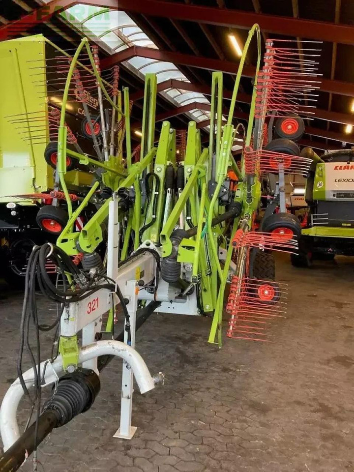 CLAAS liner 4000 hha - Maşină de întors fânul: Foto 2 CLAAS liner 4000 hha - Maşină de întors fânul: Foto 2