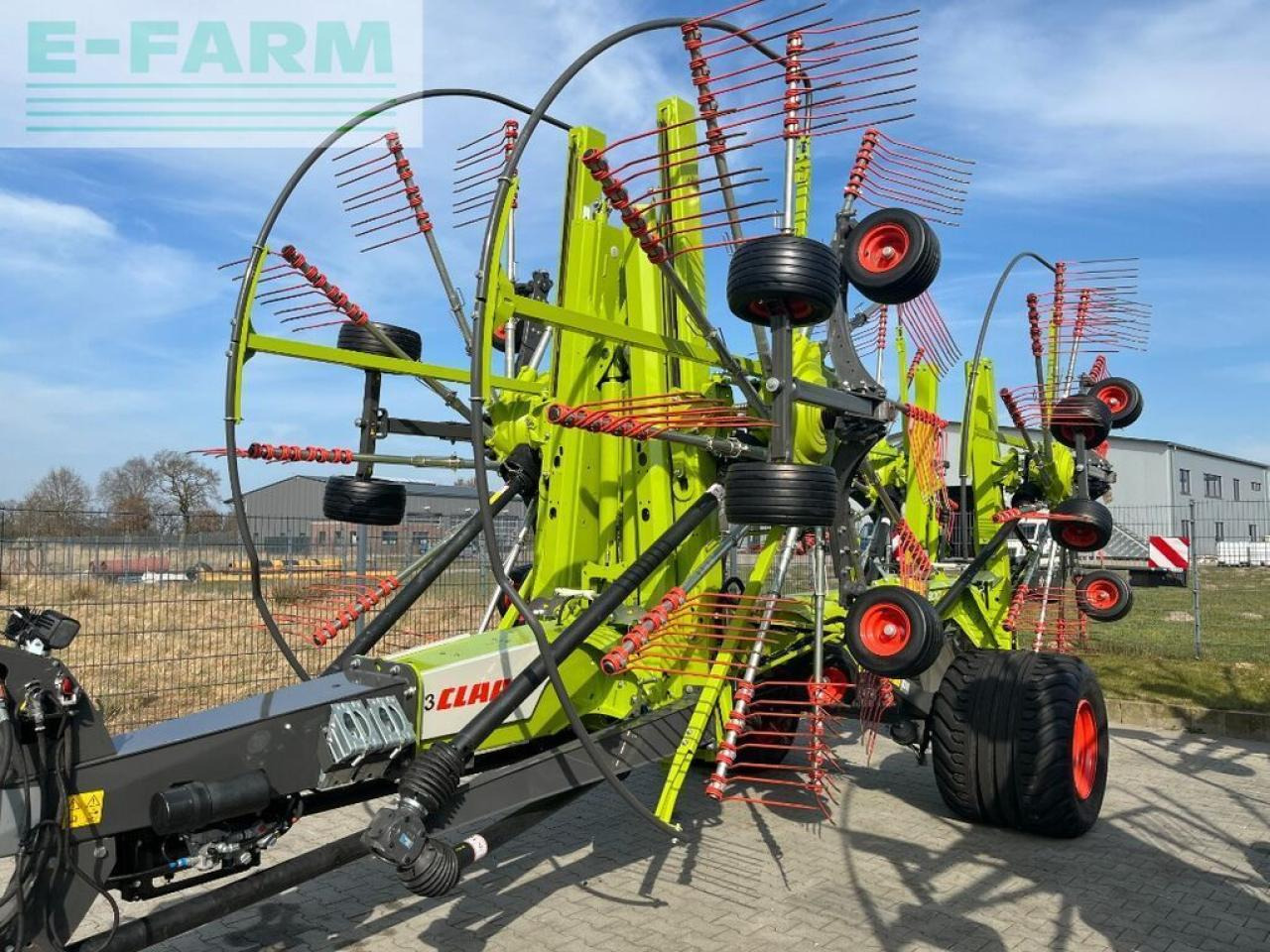 CLAAS liner 4800 business pro - Maşină de întors fânul: Foto 2 CLAAS liner 4800 business pro - Maşină de întors fânul: Foto 2
