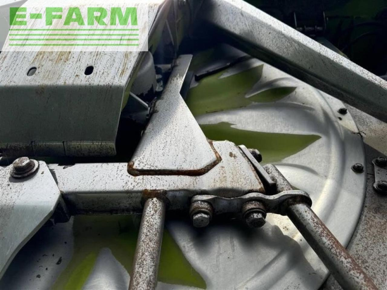 CLAAS orbis 750 - Utilaje pentru maşină de recoltat furaj: Foto 4 CLAAS orbis 750 - Utilaje pentru maşină de recoltat furaj: Foto 4