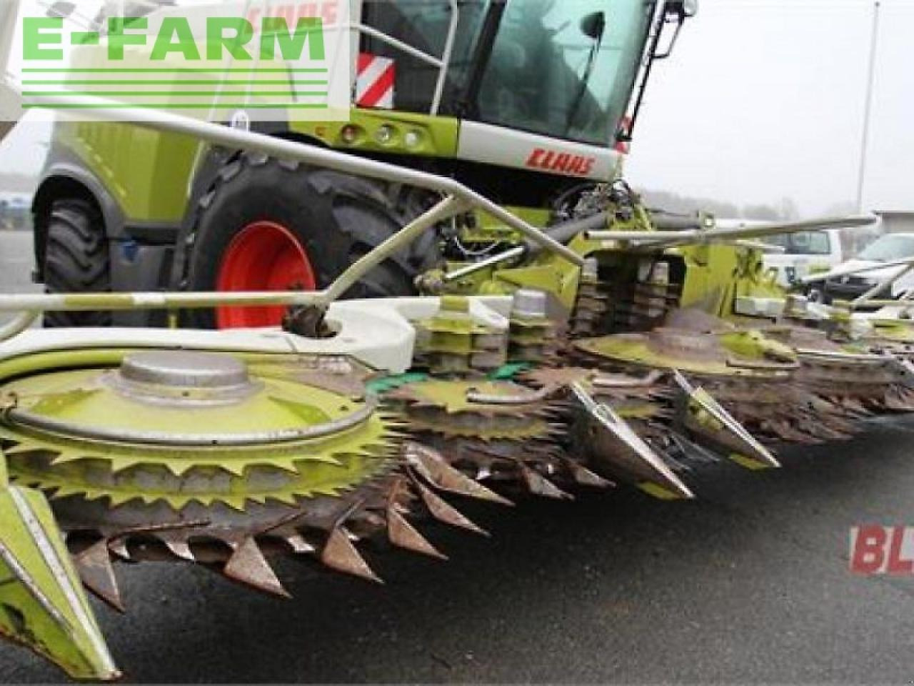 CLAAS orbis 900 ac ts pro - Utilaje pentru maşină de recoltat furaj: Foto 3 CLAAS orbis 900 ac ts pro - Utilaje pentru maşină de recoltat furaj: Foto 3