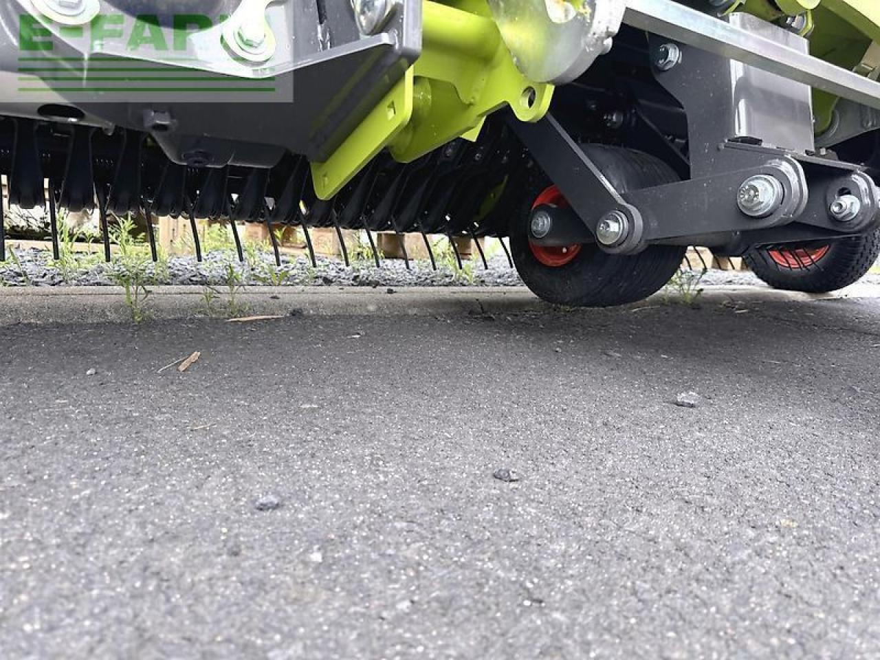 CLAAS pick up 300 profi contour - Utilaje pentru maşină de recoltat furaj: Foto 5 CLAAS pick up 300 profi contour - Utilaje pentru maşină de recoltat furaj: Foto 5