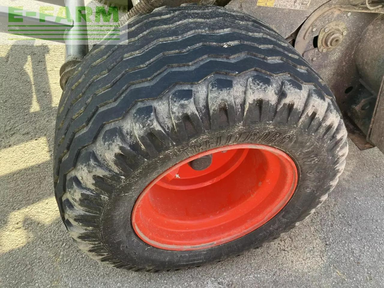 CLAAS variant 480 rf - Presă baloţi dreptunghiulari: Foto 4 CLAAS variant 480 rf - Presă baloţi dreptunghiulari: Foto 4