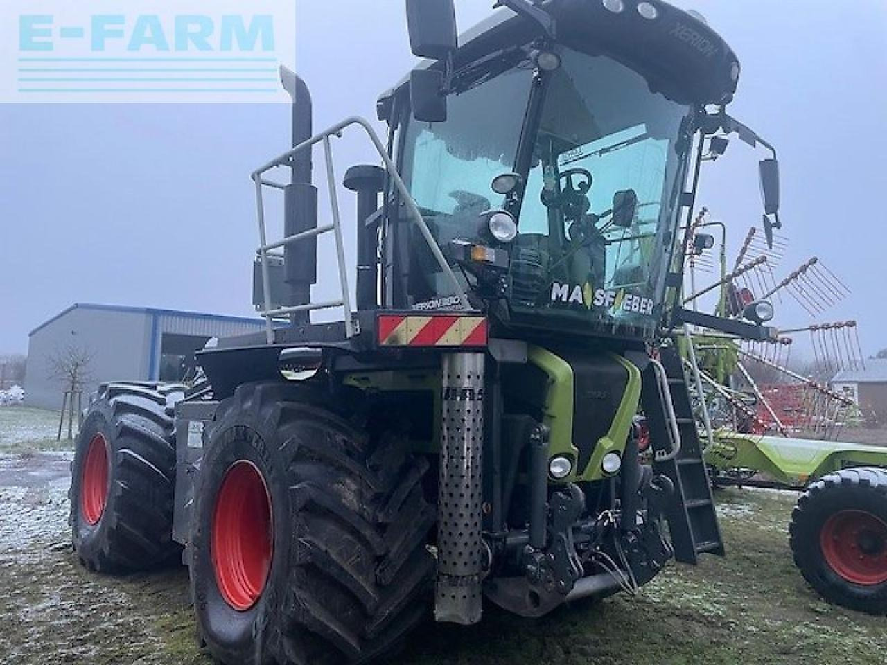 CLAAS xerion 3800 saddle trac SADDLE TRAC - Tractor agricol: Foto 1 CLAAS xerion 3800 saddle trac SADDLE TRAC - Tractor agricol: Foto 1