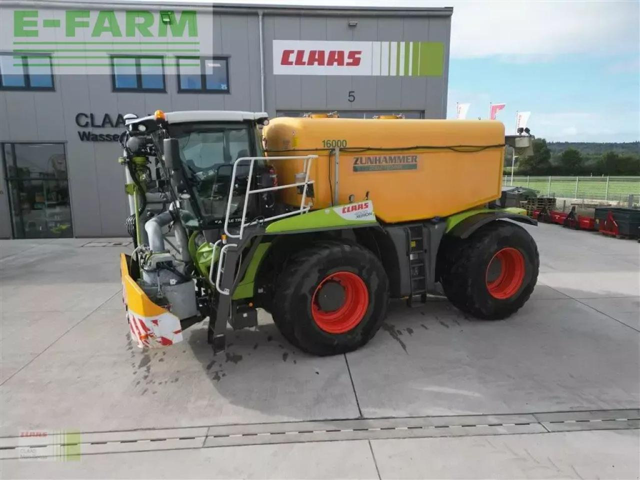 CLAAS xerion 4000 saddle trac SADDLE TRAC - Mașină de erbicidat autopropulsata: Foto 2 CLAAS xerion 4000 saddle trac SADDLE TRAC - Mașină de erbicidat autopropulsata: Foto 2