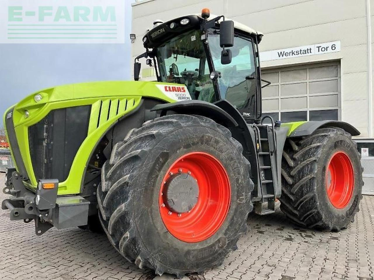 CLAAS xerion 5000 trac TRAC - Tractor agricol: Foto 1 CLAAS xerion 5000 trac TRAC - Tractor agricol: Foto 1