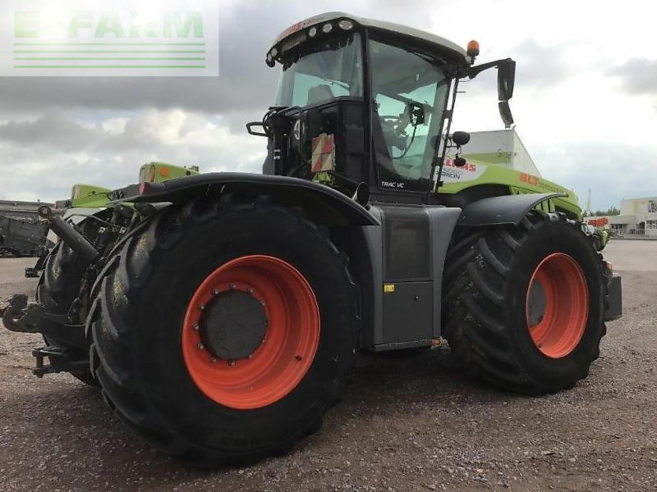 CLAAS xerion 5000 trac TRAC - Tractor agricol: Foto 4 CLAAS xerion 5000 trac TRAC - Tractor agricol: Foto 4