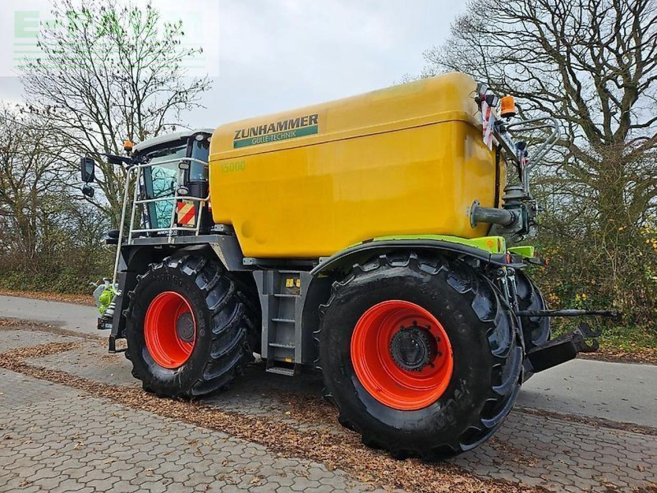 CLAAS xerion saddletrac 3800 "viele neuteile und reparaturen durchgeführt" - Mașină de erbicidat autopropulsata: Foto 4 CLAAS xerion saddletrac 3800 "viele neuteile und reparaturen durchgeführt" - Mașină de erbicidat autopropulsata: Foto 4