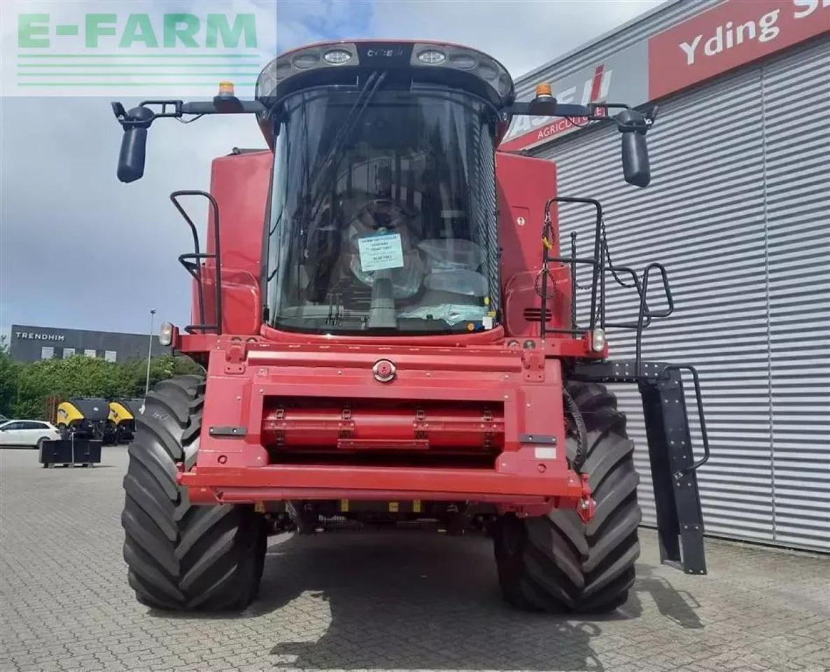 Case-IH 8250 axial-flow 8250 med 35 fod varioskærebord - Combină de recoltat cereale: Foto 5 Case-IH 8250 axial-flow 8250 med 35 fod varioskærebord - Combină de recoltat cereale: Foto 5