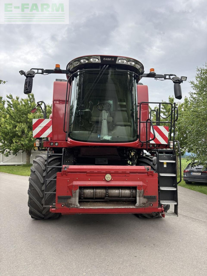 Case-IH axial-flow 6140 - Combină de recoltat cereale: Foto 1 Case-IH axial-flow 6140 - Combină de recoltat cereale: Foto 1
