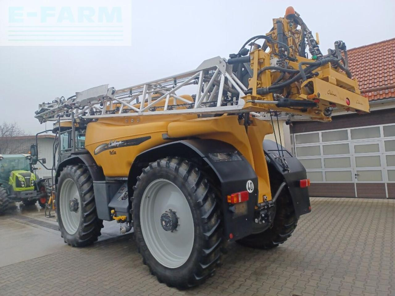 Challenger rogator 655 b - Maşină de erbicidat tractata: Foto 2 Challenger rogator 655 b - Maşină de erbicidat tractata: Foto 2