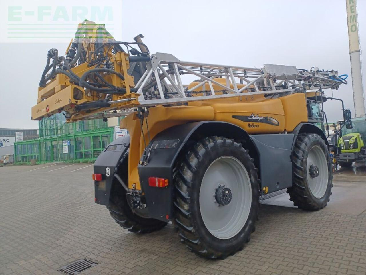 Challenger rogator 655 b - Maşină de erbicidat tractata: Foto 4 Challenger rogator 655 b - Maşină de erbicidat tractata: Foto 4