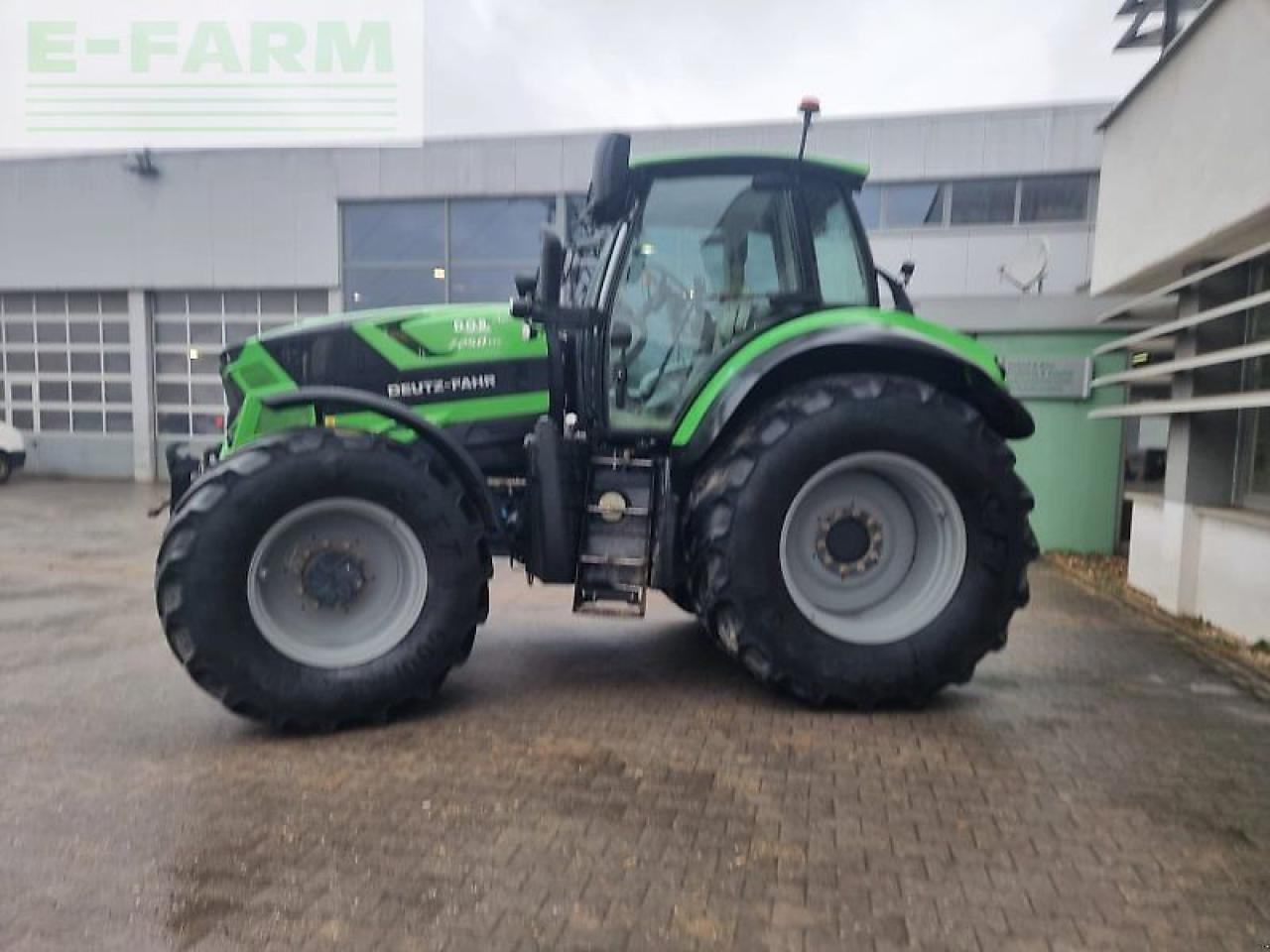 Deutz-Fahr 7250 agroton ttv - Tractor agricol: Foto 4 Deutz-Fahr 7250 agroton ttv - Tractor agricol: Foto 4