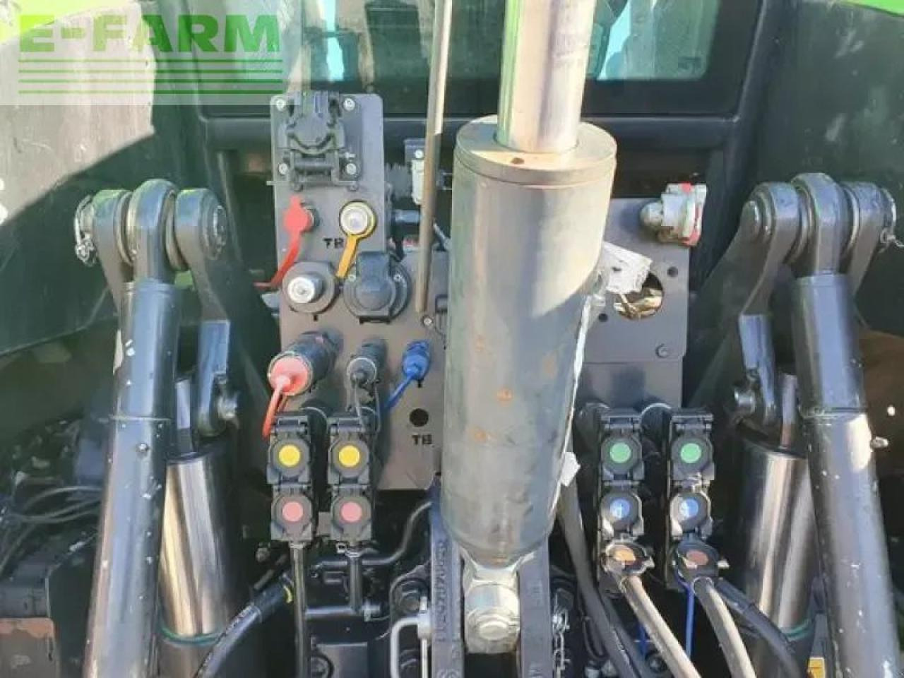 Deutz-Fahr agrotron 7250 - Tractor agricol: Foto 4 Deutz-Fahr agrotron 7250 - Tractor agricol: Foto 4