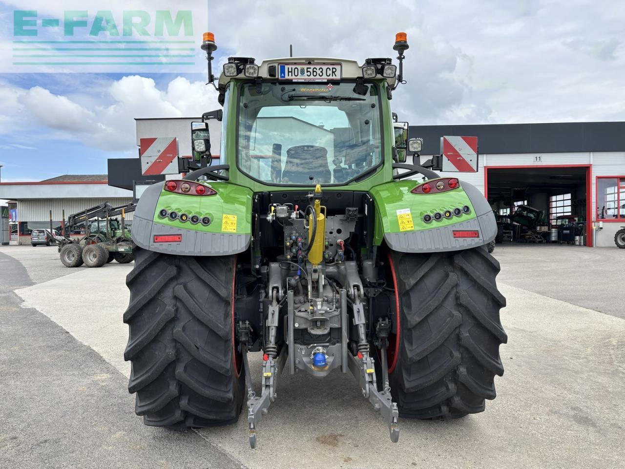Fendt 724 vario profi+ ProfiPlus - Tractor agricol: Foto 4 Fendt 724 vario profi+ ProfiPlus - Tractor agricol: Foto 4