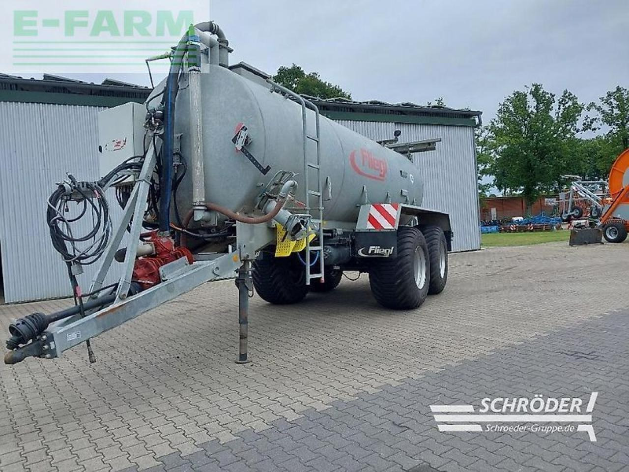 Fliegl 16000 l - Maşină de împrăştiat îngrăşăminte: Foto 1 Fliegl 16000 l - Maşină de împrăştiat îngrăşăminte: Foto 1