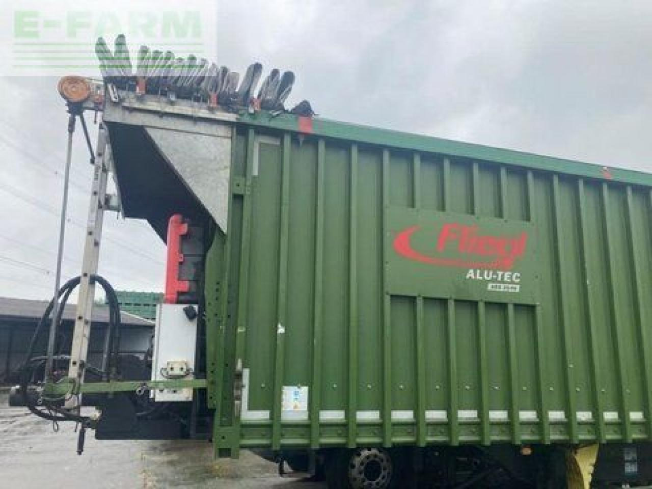 Fliegl abschiebesattelauflieger 3108 - Remorcă autobasculantă agricolă: Foto 4 Fliegl abschiebesattelauflieger 3108 - Remorcă autobasculantă agricolă: Foto 4