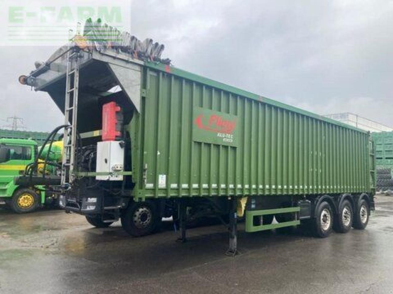 Fliegl abschiebesattelauflieger 3108 - Remorcă autobasculantă agricolă: Foto 3 Fliegl abschiebesattelauflieger 3108 - Remorcă autobasculantă agricolă: Foto 3